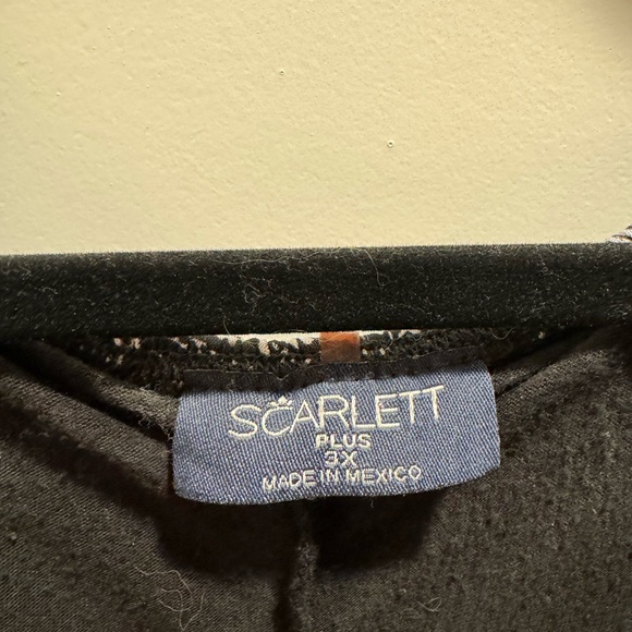 Black white poncho style top, size 3X - Picture 3 of 3